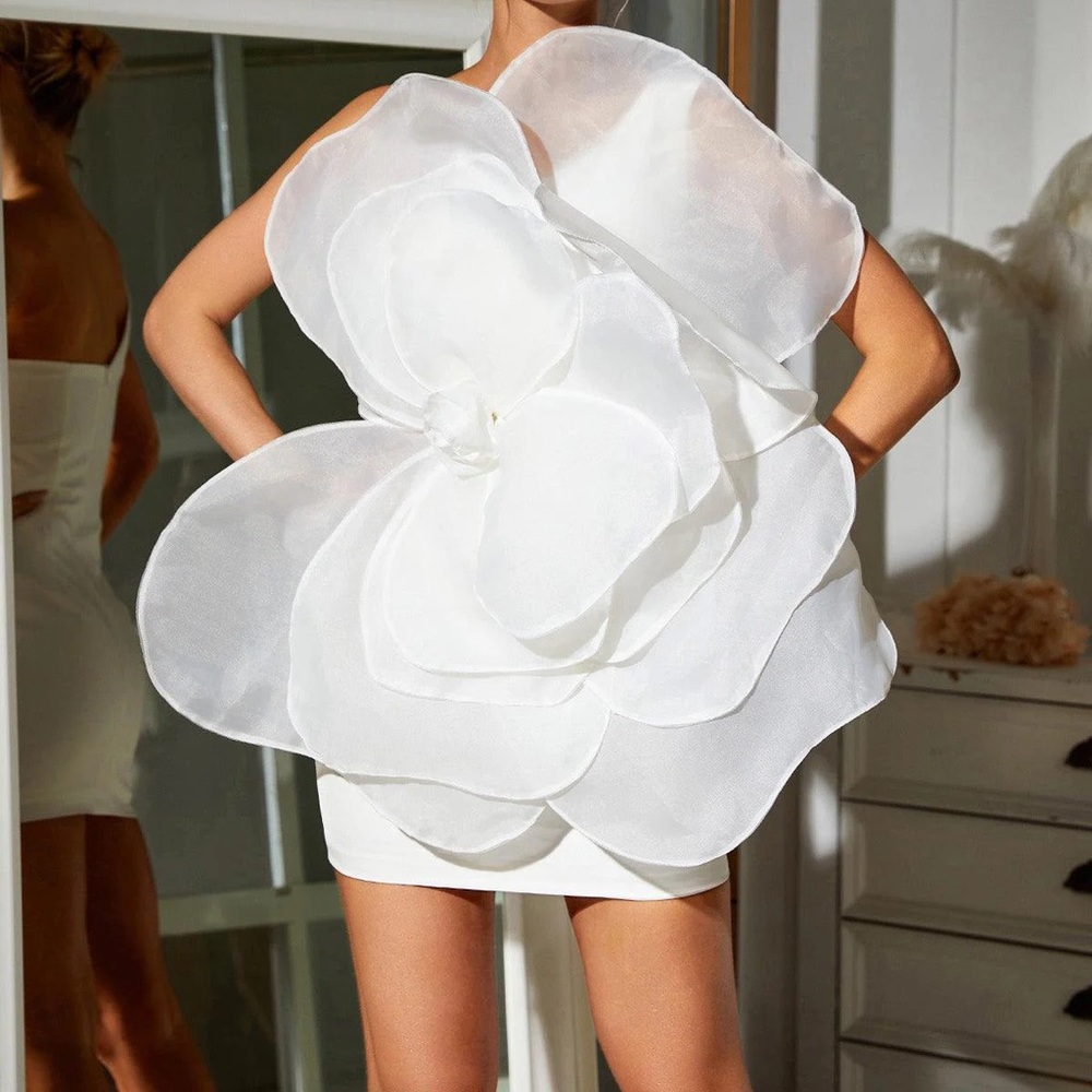 One shoulder flower dress
